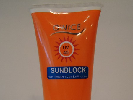 SUNBLOCK UV 40
